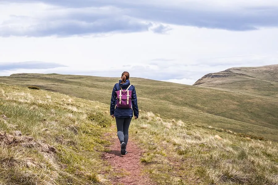 Dame på sti i tursko